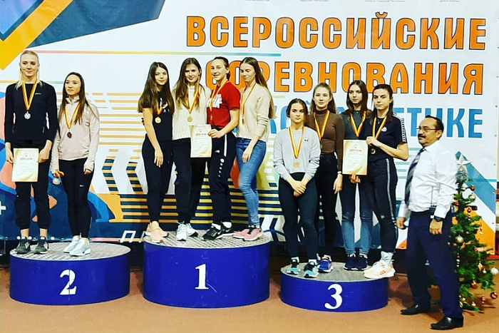Кировчане привезли 8 медалей чемпионата и первенства Приволжья по лёгкой атлетике